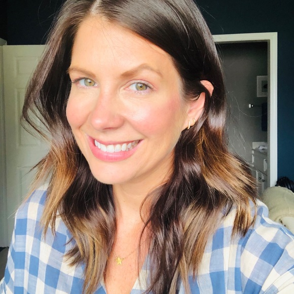 Meet your Posher, Elizabeth - Picture 1 of 1